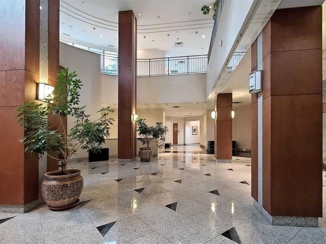 401 - 16 Harrison Garden Blvd