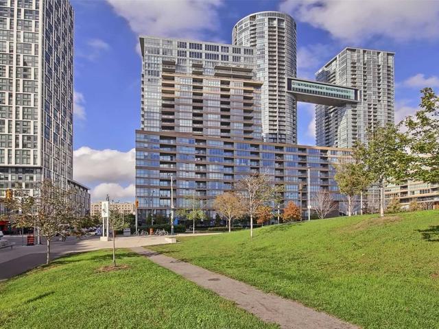 538 - 151 Dan Leckie Way