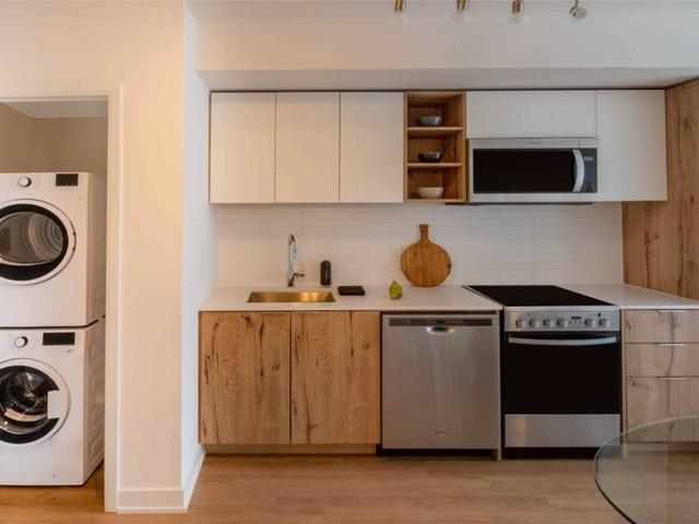 1020 - 39 Niagara St