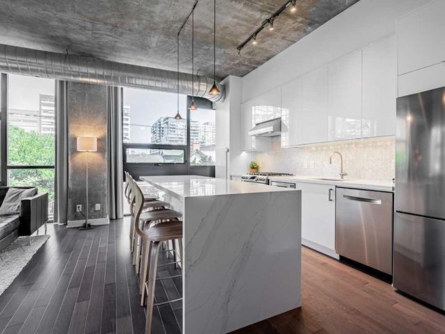 304 - 60 Bathurst St