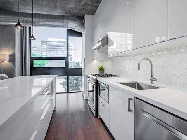 304 - 60 Bathurst St