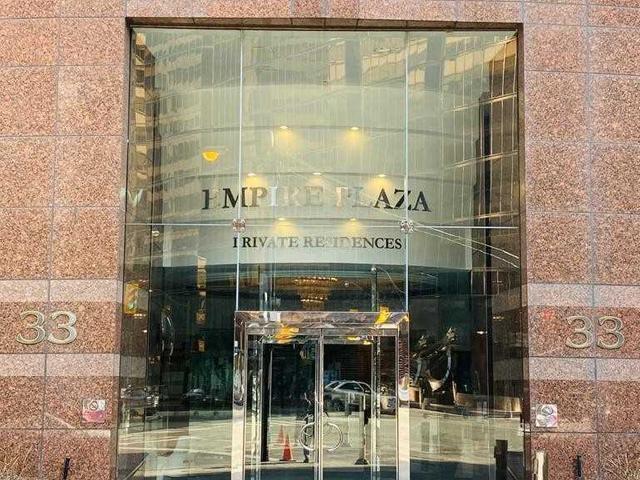 709 - 33 University Ave