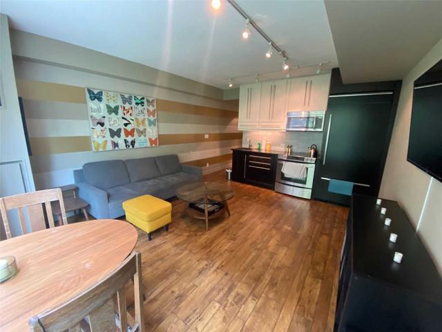 M14 - 350 Wellington St