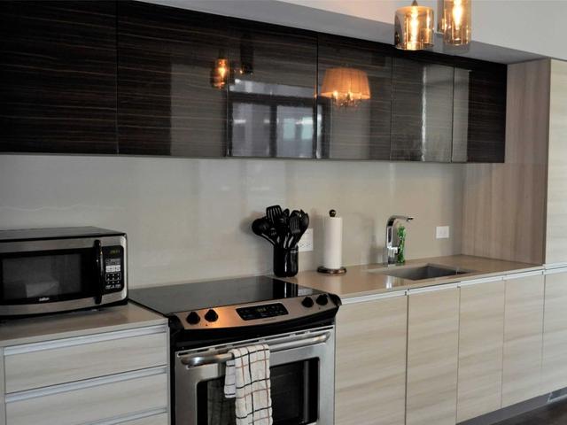 516 - 8 Gladstone Ave