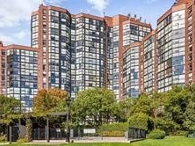 1714 - 705 King St W