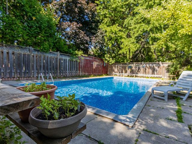 46 Threadneedle Cres