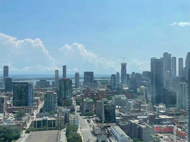 3607 - 181 Dundas St E