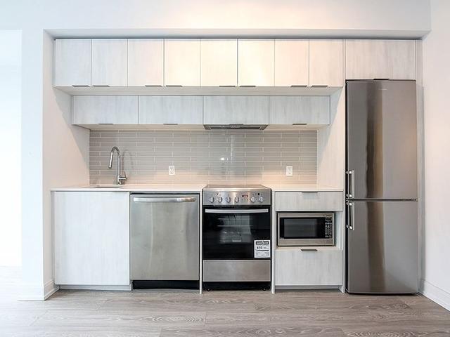 3607 - 181 Dundas St E