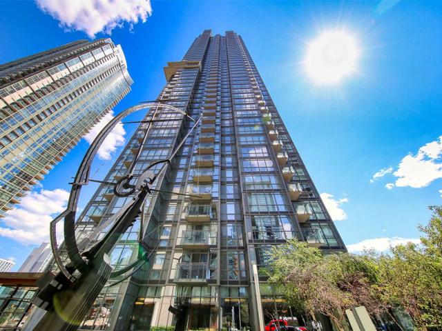 2907 - 11 Brunel Crt