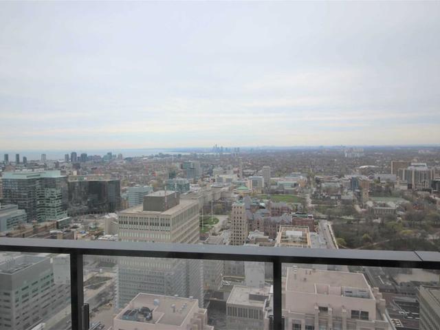 4406 - 11 Wellesley St W