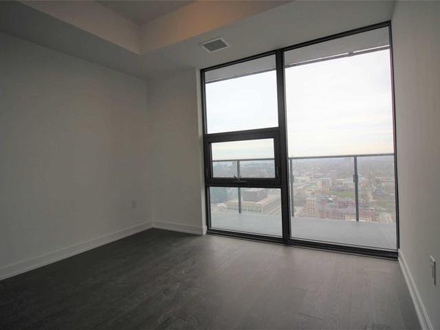 4406 - 11 Wellesley St W