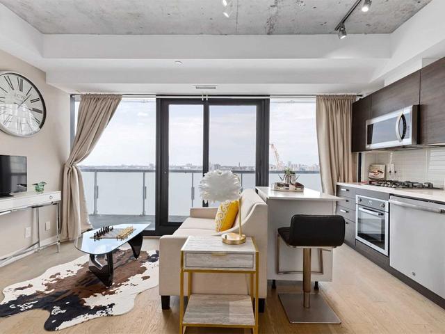 2504 - 11 Charlotte St