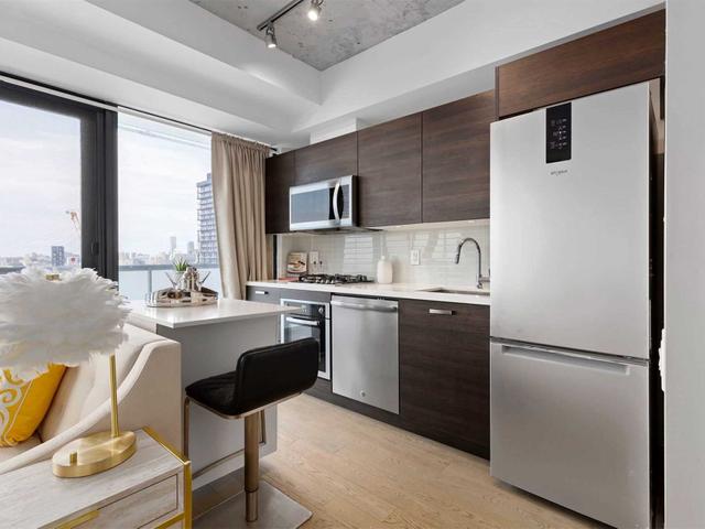 2504 - 11 Charlotte St