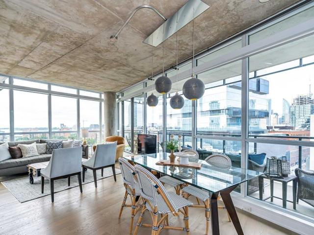 1013 - 318 King St E