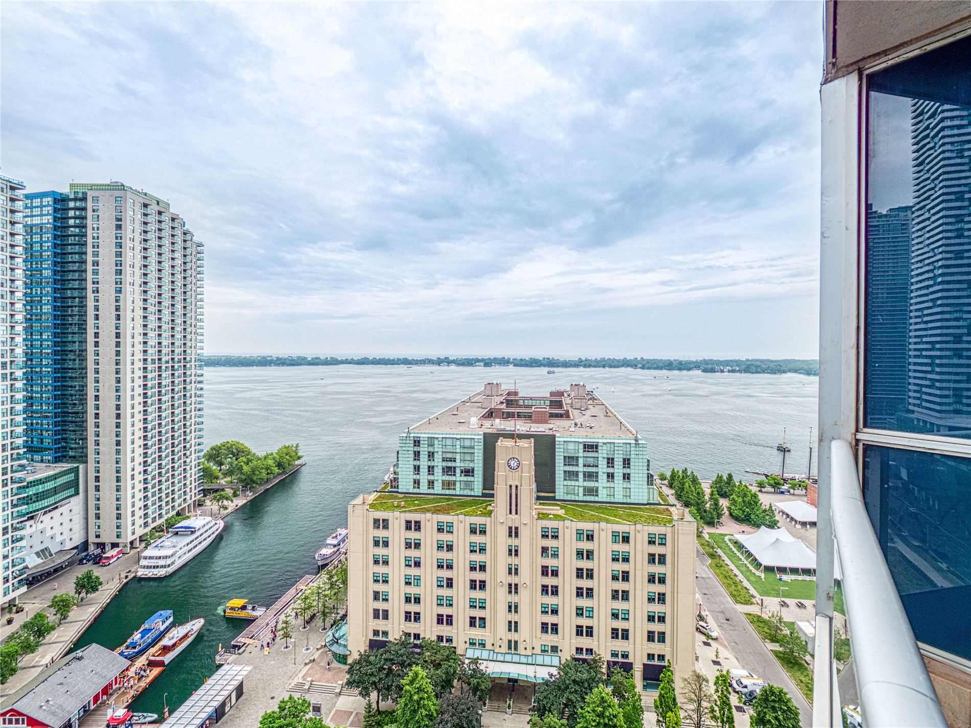2202 208 Queens Quay W, Toronto Leased, C5318932 Condos.ca 2202 208 Queens Quay W, Toronto Leased, C5318932 Condos.ca