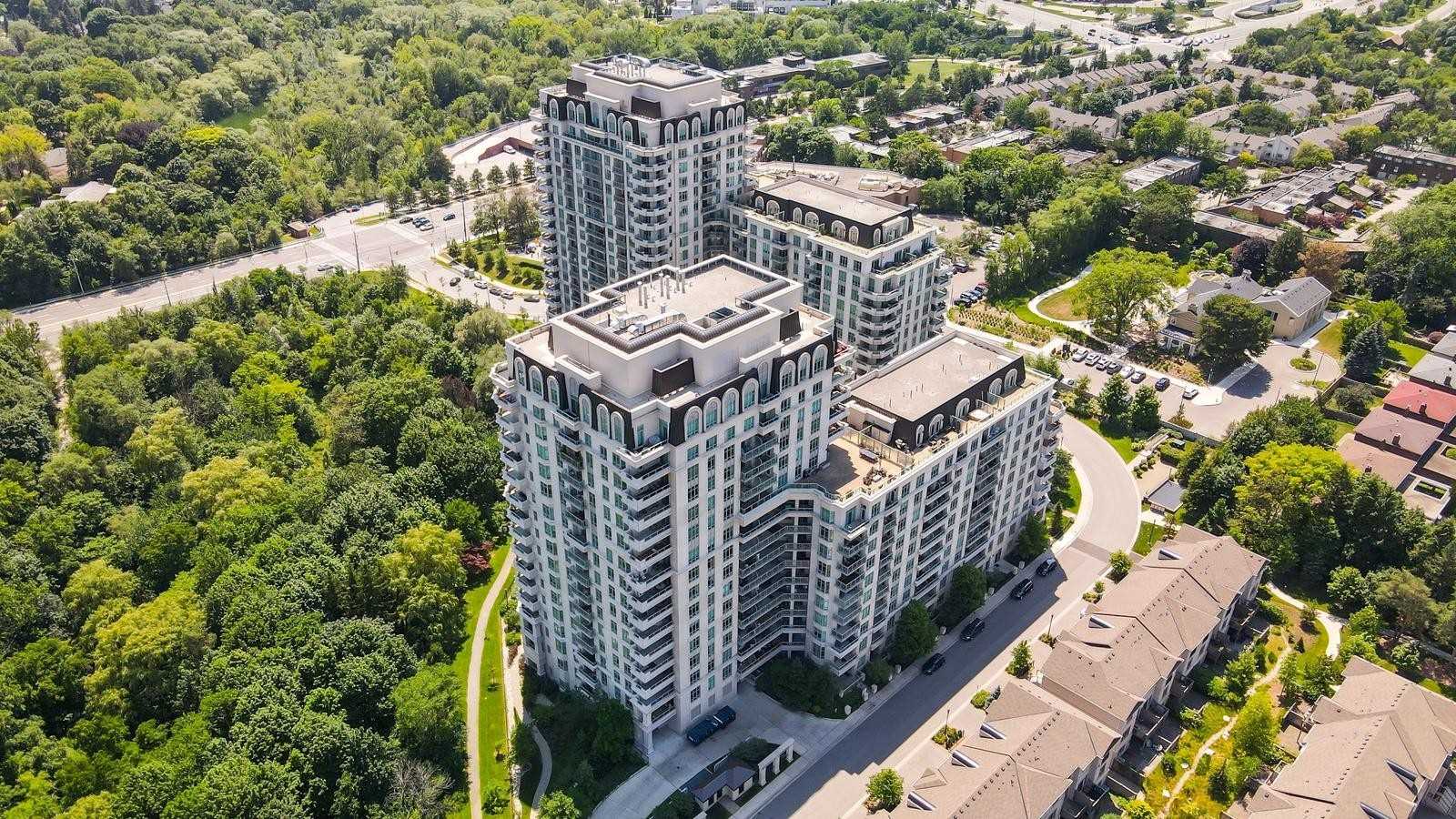 1105 20 Bloorview Pl, North York