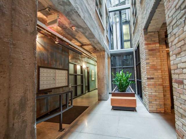 205 - 383 Adelaide St E