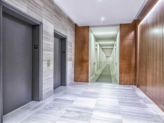 1824 - 111 St Clair Ave W