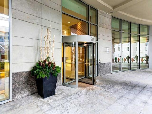 1207 - 2191 Yonge St