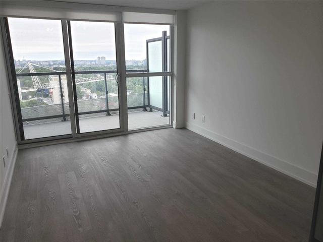 1510 - 11 Lillian St photo #9