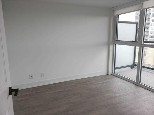 1510 - 11 Lillian St photo #11