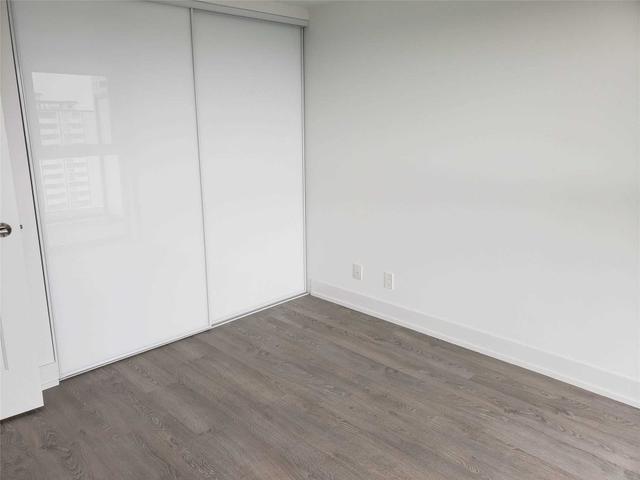 1510 - 11 Lillian St photo #12