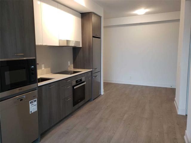 1510 - 11 Lillian St photo #4