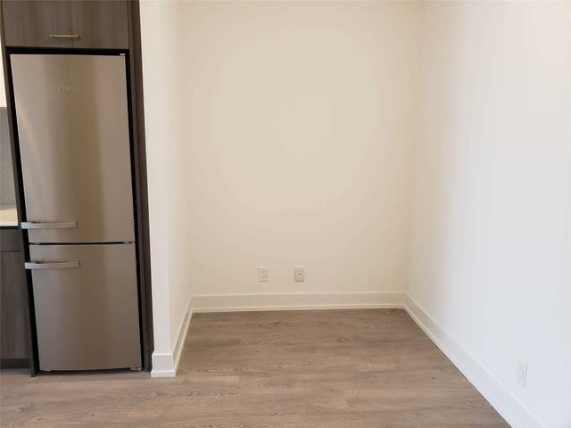 1510 - 11 Lillian St photo #5