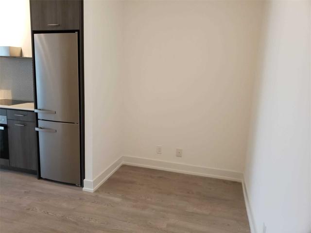 1510 - 11 Lillian St photo #6