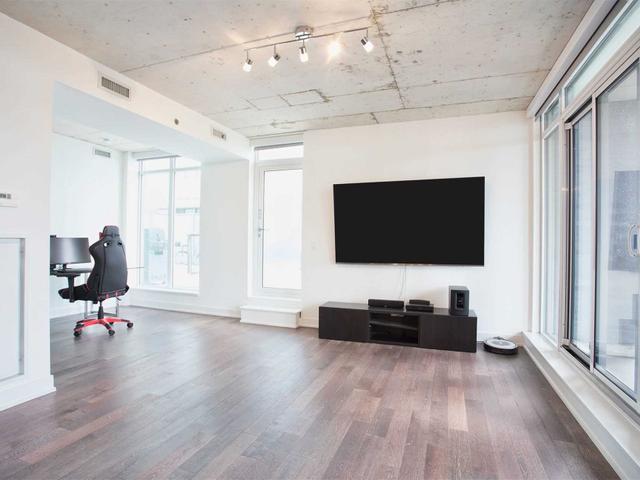 1114 - 20 Minowan Miikan Lane