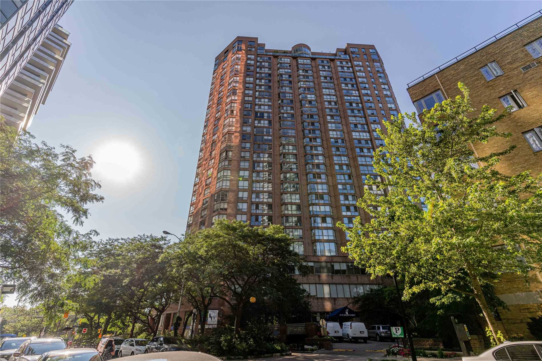 2110 44 St Joseph St, Toronto Sold, C5333831 Condos.ca