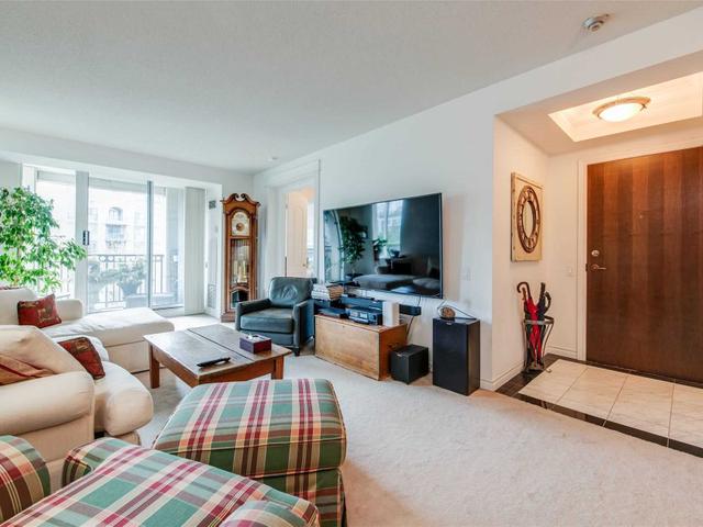 614 - 18 William Carson Cres