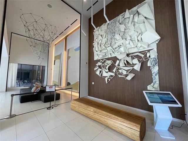 704 - 20 Richardson St