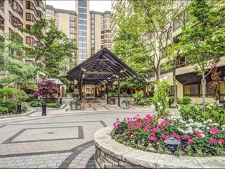 908 - 280 Simcoe St