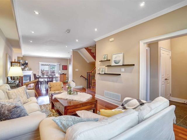 11 Preakness Dr