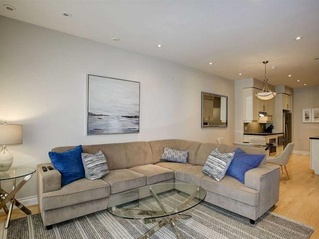 11 - 50 Hargrave Lane