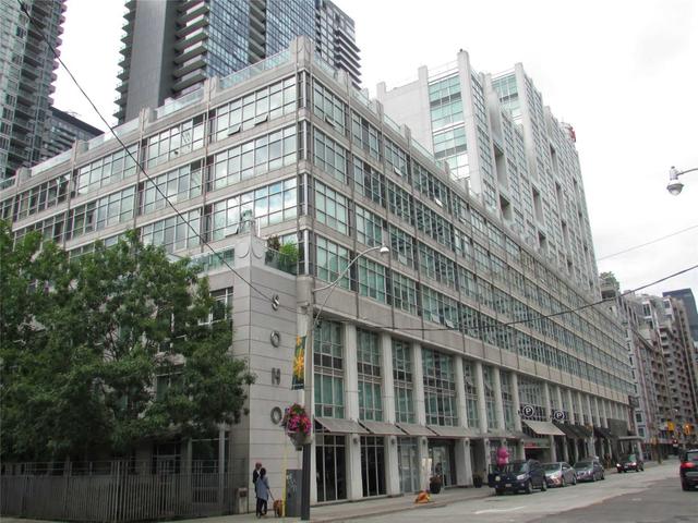 223 - 350 Wellington St W