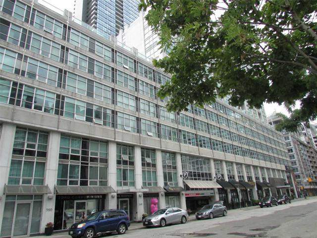 223 - 350 Wellington St W