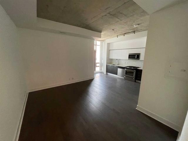 505 - 399 Adelaide St W