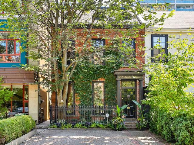 23 Lowther Ave