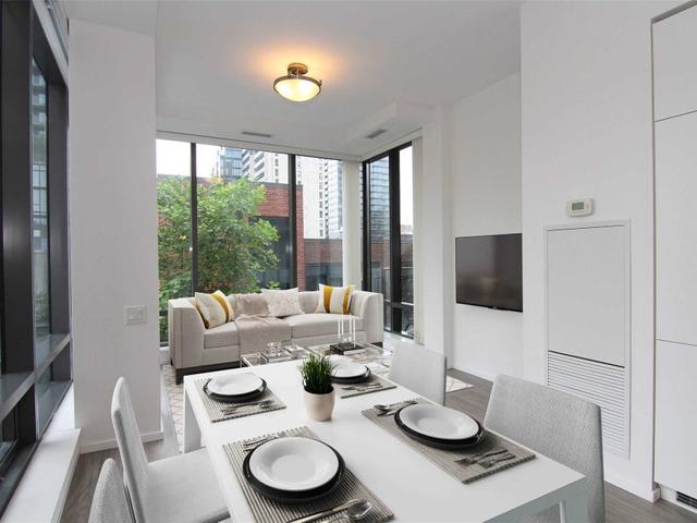 320 - 5 St Joseph St