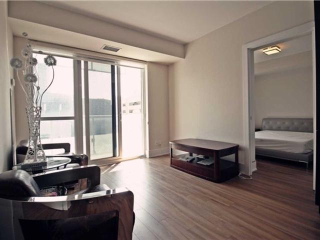 1810 - 300 Front St W