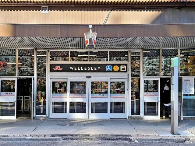 606 - 8 Wellesley St E