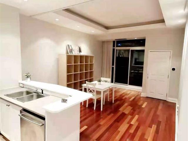 606 - 8 Wellesley St E