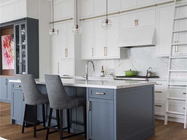 1018 - 637 Lake Shore Blvd W