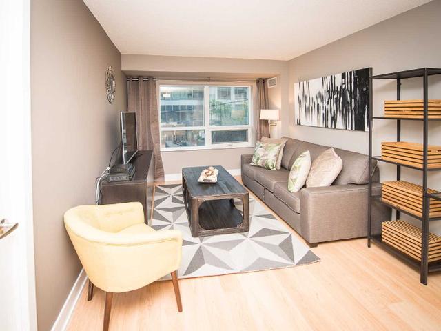 217 - 20 Blue Jays Way