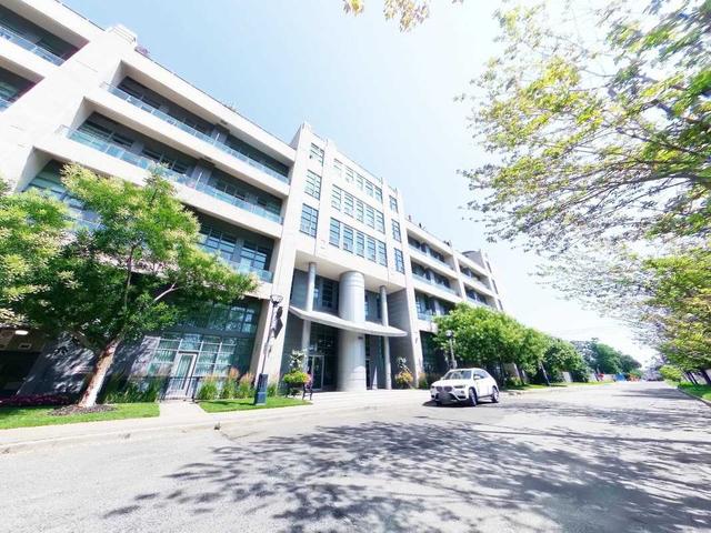 330 - 380 Macpherson Ave E