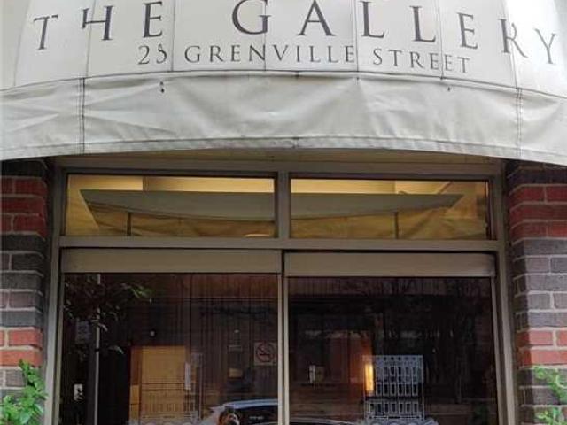 305 - 25 Grenville St