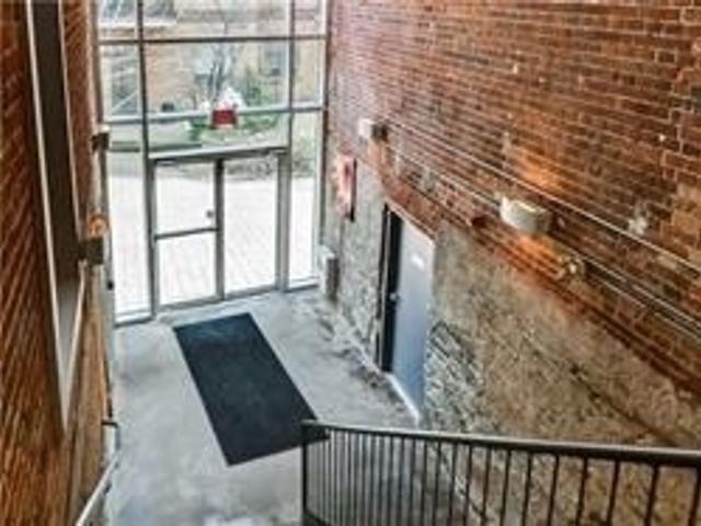 401 - 81A Front St E