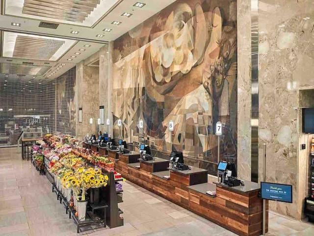 524 - 111 St Clair St W